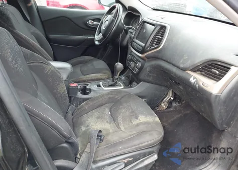 2016 Jeep Cherokee Latitude из США, поврежденный, VIN 1C4PJMCS0GW334438